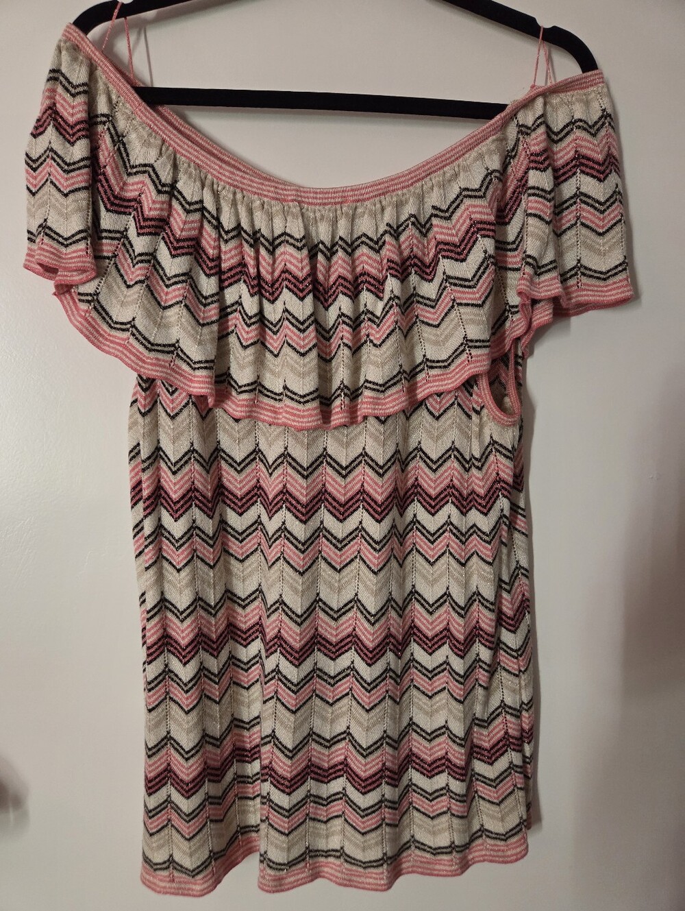White House Black Market Off-Shoulder Pink Chevron Womens Top